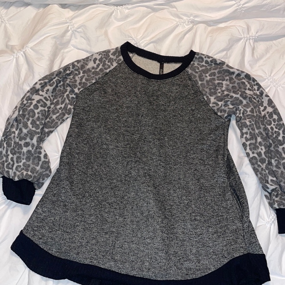 NWOT - size medium - Celeste - gray/black leopard print - top